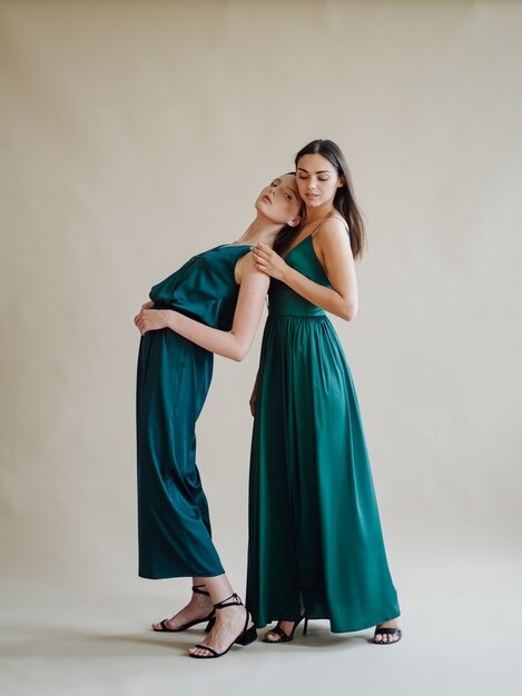 Top Fashion Influencers to Follow Now