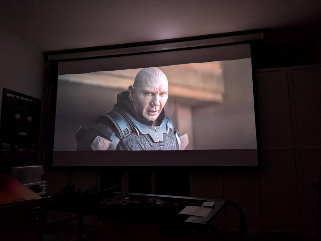 AWOL VISION LTV-3000 Pro: Ultrakurzdistanz Laser-Beamer