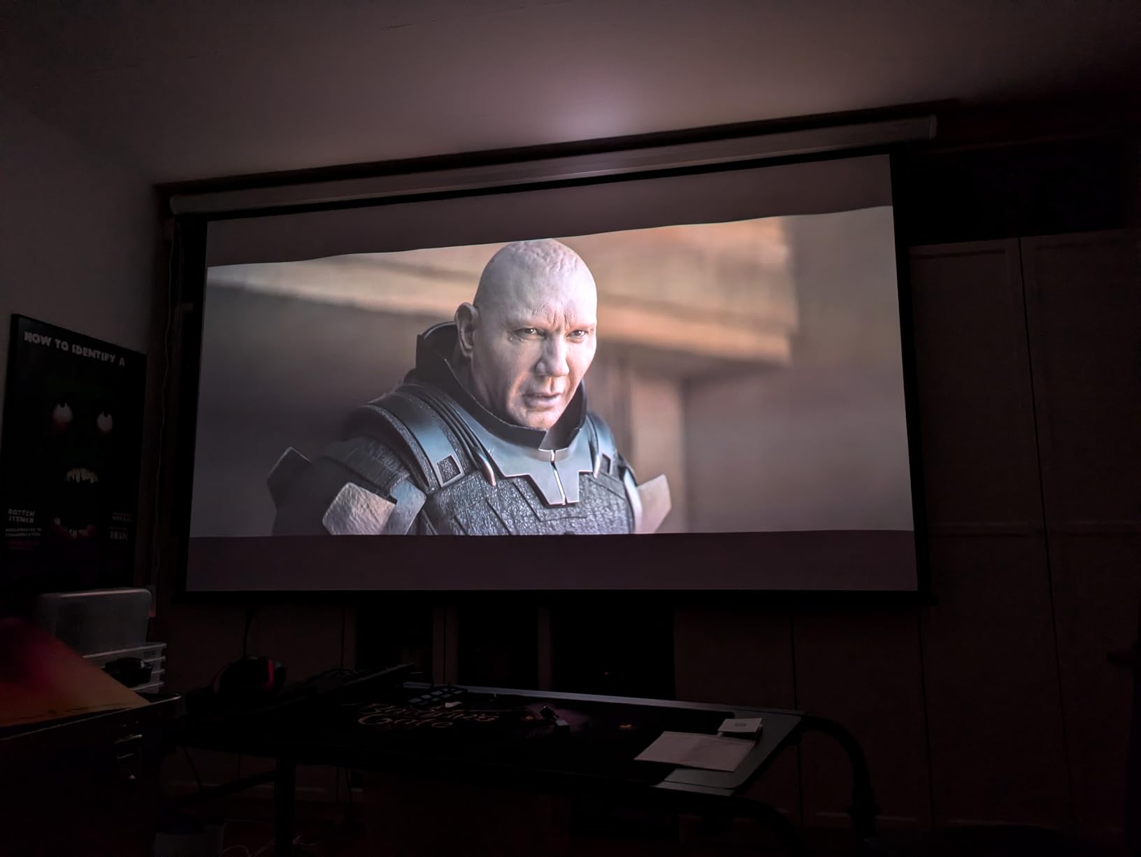 AWOL VISION LTV-3000 Pro: Ultrakurzdistanz Laser-Beamer