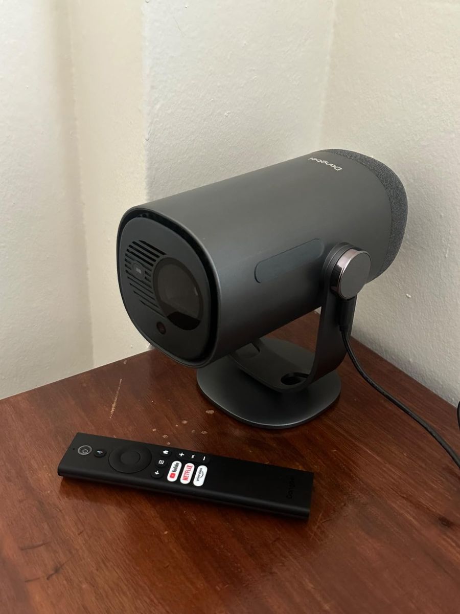 Dangbei Freedo: Big Screen Entertainment Anywhere