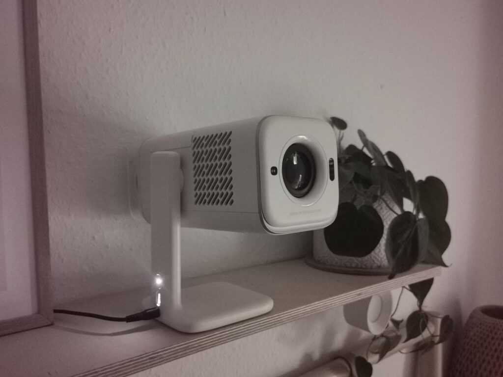 Aurzen Boom Air Mini Beamer: Smart-Projektor mit Google TV & Netflix