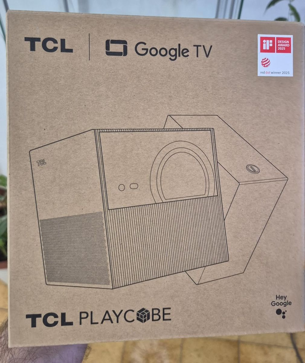 Découvrez le TCL Projector PlayCube : votre cinéma nomade
