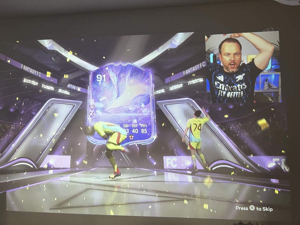 Aurzen EAZZE D1 MAX: 4K Smart Projector with Google TV